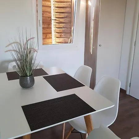 Beautiful Private House 50m From The Sea Hébergement de vacances *